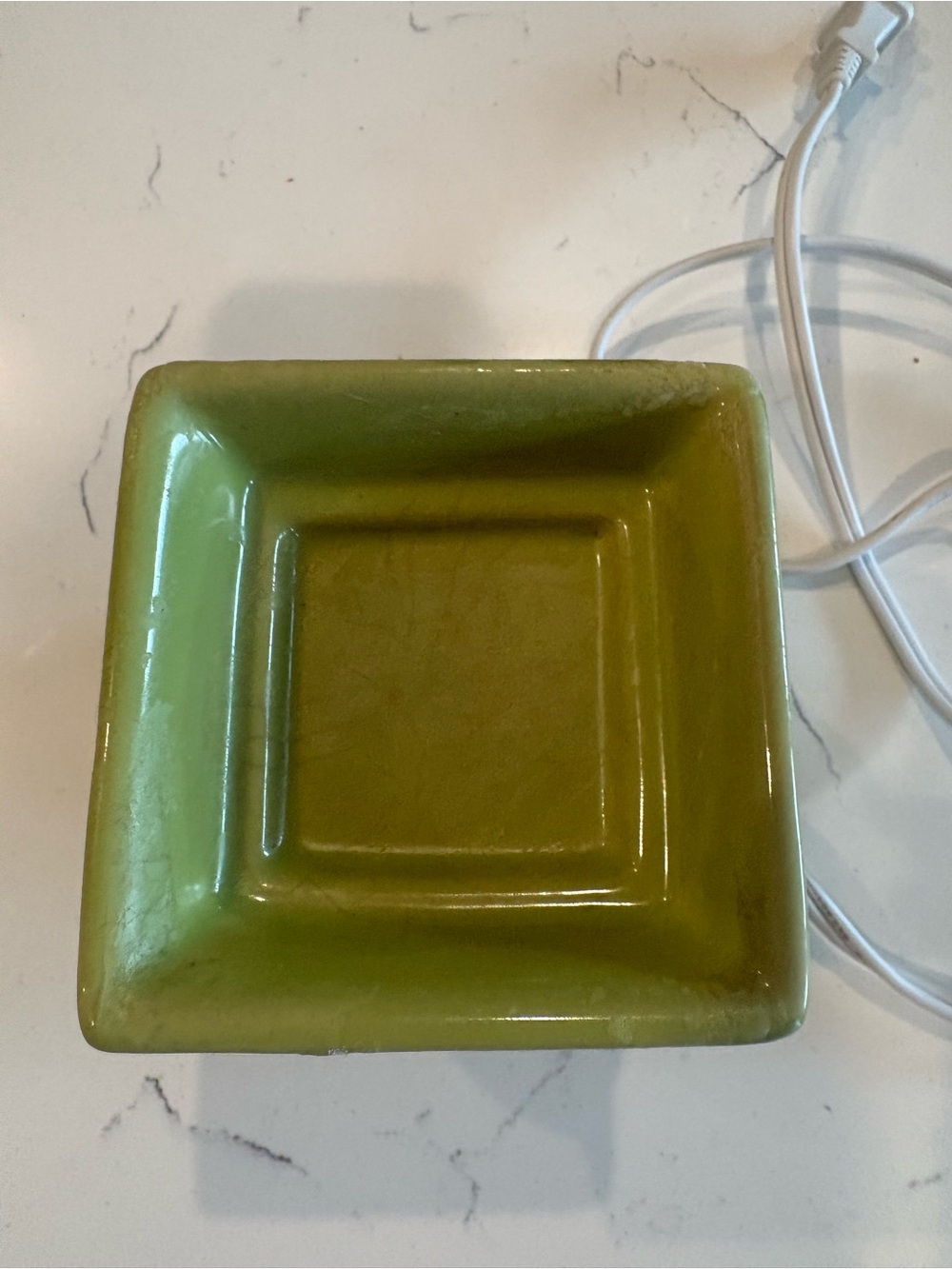 Scentsy Green Ceramic Floral Wax Warmer with Cream Flower Accent - Picture 3 of 3